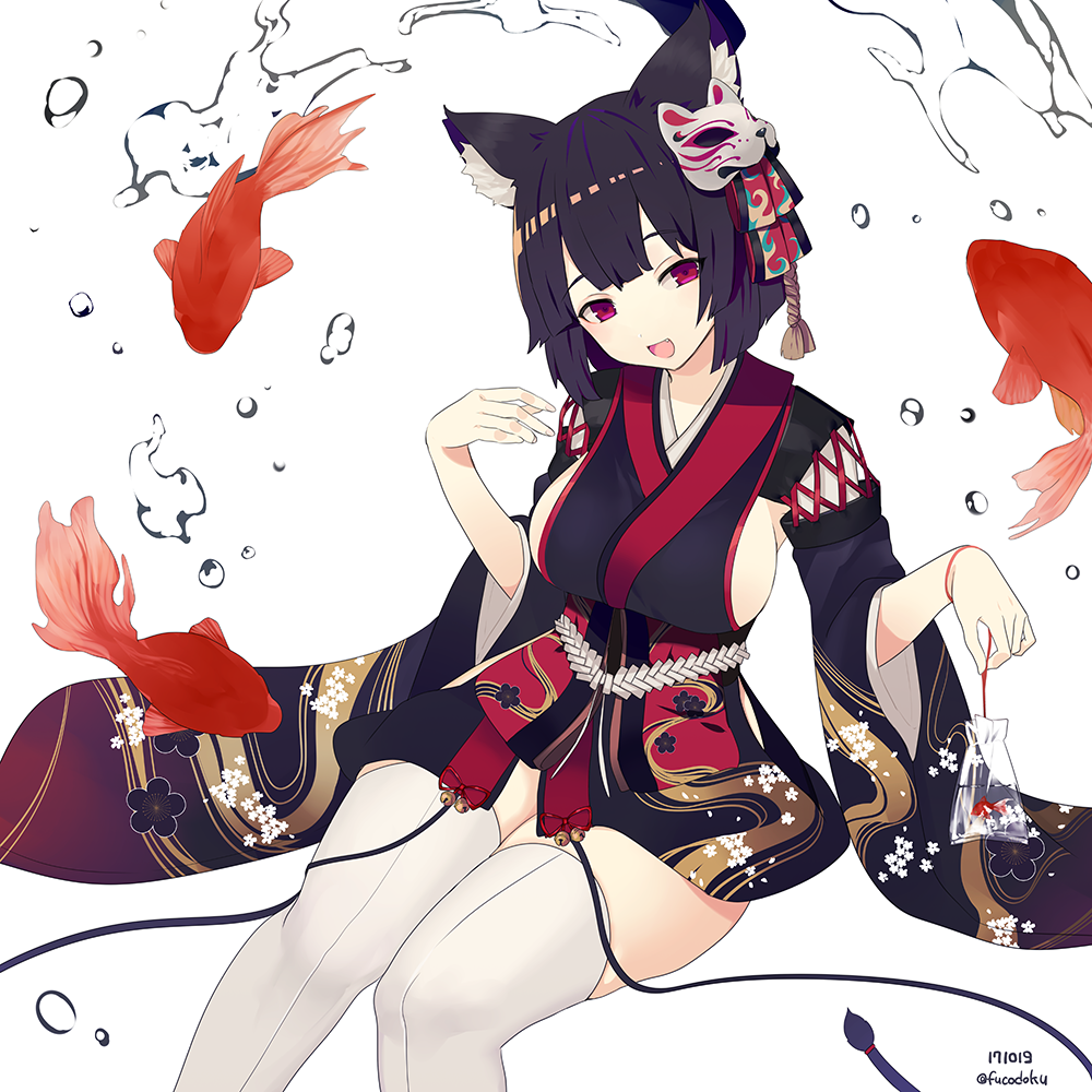 :d animal_ears azur_lane black_hair black_kimono bob_cut breasts cat_ears cat_mask commentary fang fish fucodoku japanese_clothes kimono large_breasts looking_at_viewer mask mask_on_head open_mouth red_eyes short_hair sideboob simple_background sitting smile solo thighhighs twitter_username white_background white_legwear wide_sleeves yamashiro_(azur_lane)