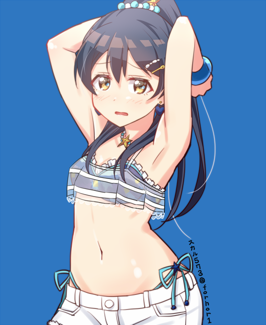 armpits arms_behind_head arms_up bangs bikini blue_background blue_hair blush bracelet commentary_request cowboy_shot hair_between_eyes hair_ornament hairclip jewelry long_hair looking_at_viewer love_live! love_live!_school_idol_festival love_live!_school_idol_project midriff navel necklace open_mouth ponytail shorts side-tie_bikini simple_background skull573 solo sonoda_umi swimsuit yellow_eyes