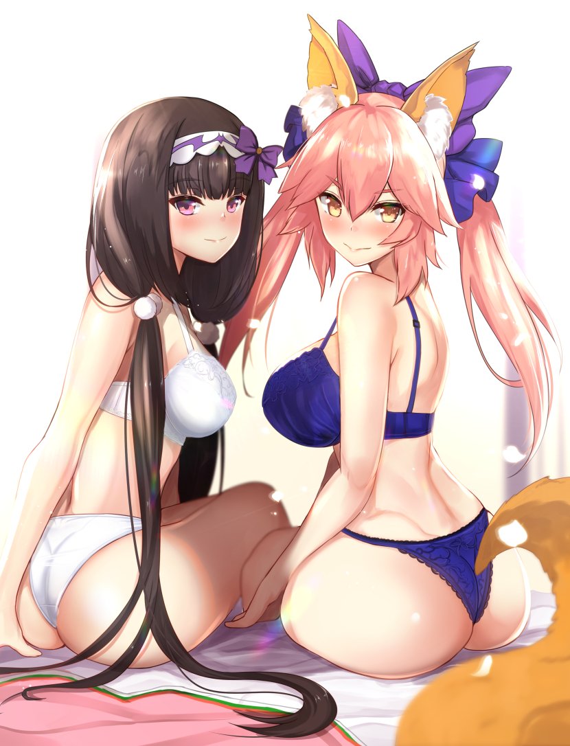 animal_ear_fluff animal_ears ass back bangs bare_shoulders black_ribbon blue_bra blue_panties blush bow bra breasts brown_hair closed_mouth commentary fate/extra fate/grand_order fate_(series) fox_ears fox_tail hair_between_eyes hair_bow hair_ribbon hairband large_breasts long_hair looking_at_viewer looking_back low_twintails multiple_girls osakabe-hime_(fate/grand_order) panties pink_hair purple_bow purple_eyes ribbon sidelocks simple_background sitting smile tail tamamo_(fate)_(all) tamamo_no_mae_(fate) thighs twintails underwear untsue very_long_hair white_background white_bra white_panties yellow_eyes
