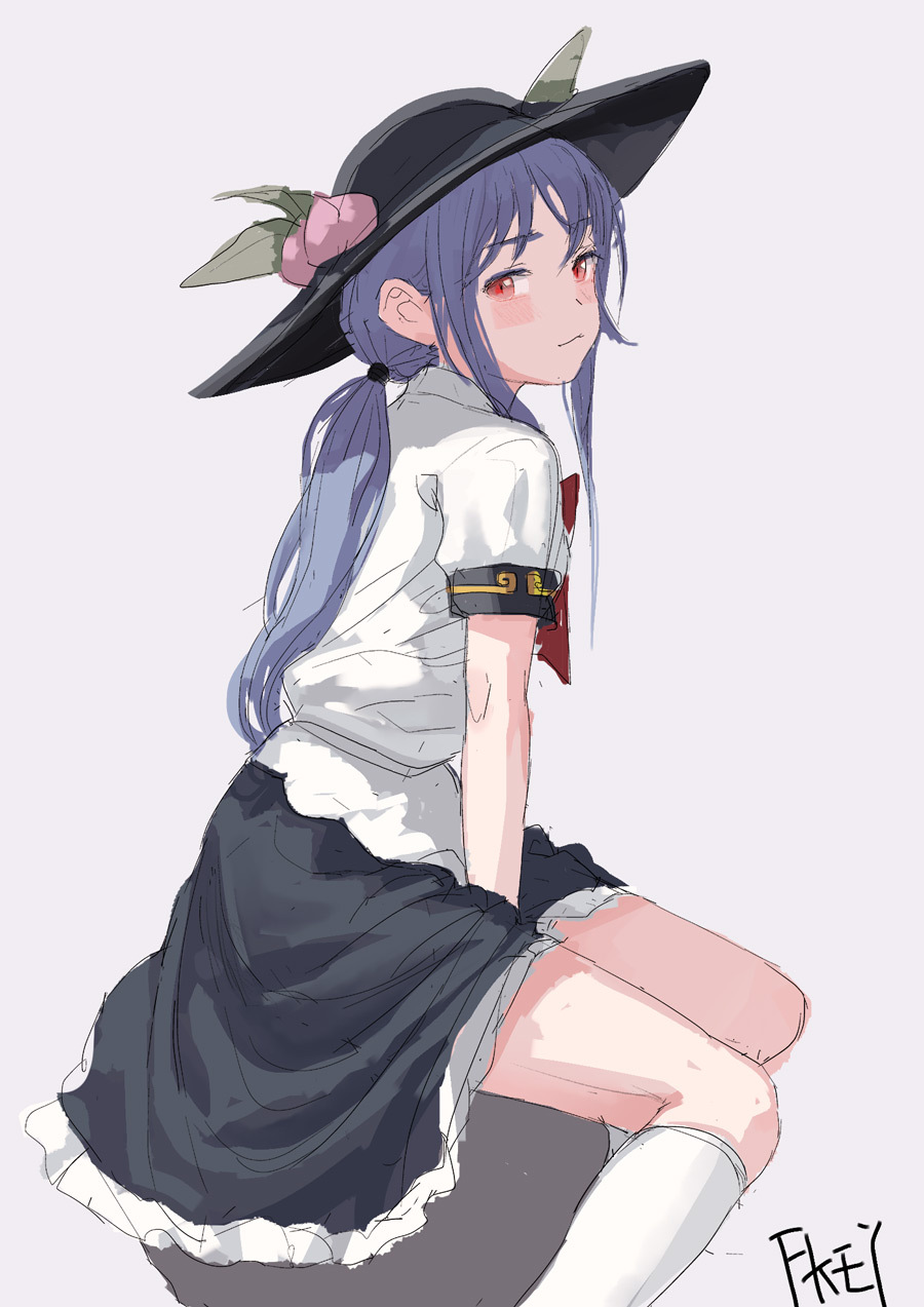 alternate_hairstyle artist_name black_hat black_skirt blouse blue_hair blush bow chinese_commentary commentary_request eyebrows_visible_through_hair feet_out_of_frame fkey food fruit grey_background hat highres hinanawi_tenshi kneehighs leaf light_smile long_hair looking_at_viewer low_ponytail peach petticoat puffy_short_sleeves puffy_sleeves red_bow red_eyes red_neckwear rock short_sleeves sidelocks signature simple_background sitting skirt solo touhou white_blouse white_legwear