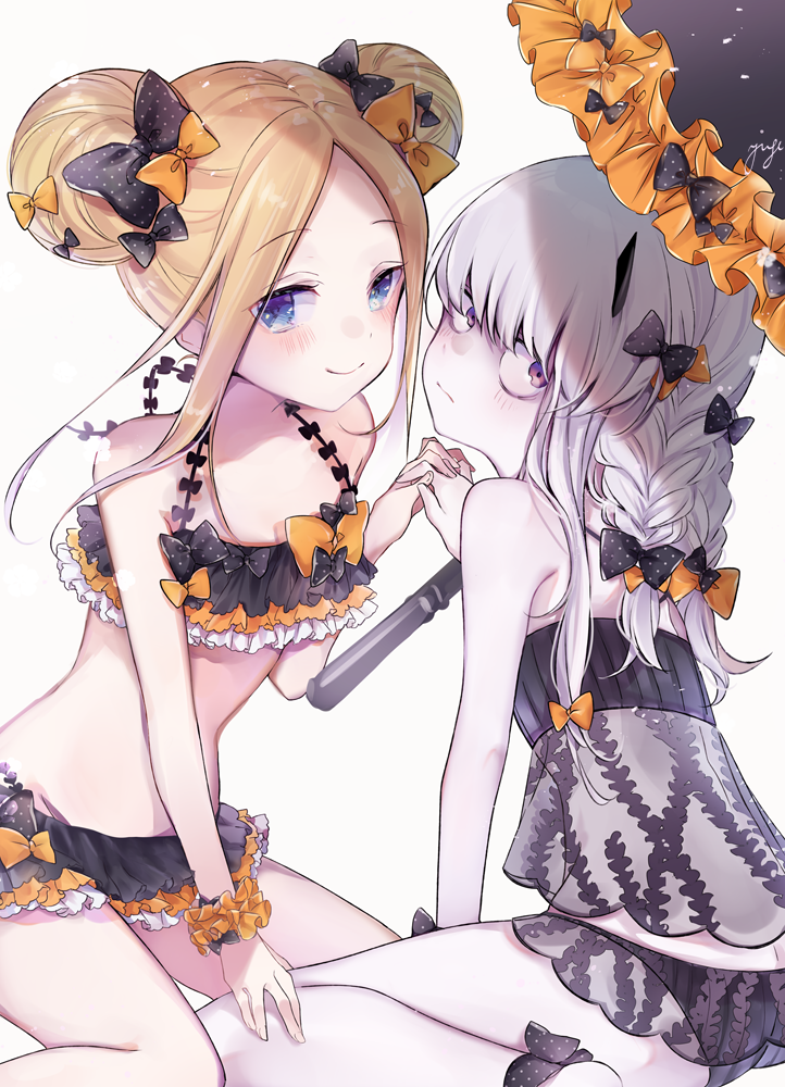 abigail_williams_(fate/grand_order) alternate_hairstyle ass bags_under_eyes bangs bare_shoulders bikini black_bikini black_bow blonde_hair blue_eyes blush bow braid closed_mouth commentary_request double_bun emerald_float fate/grand_order fate_(series) forehead frilled_bikini frills hair_bow horn interlocked_fingers lavinia_whateley_(fate/grand_order) long_hair looking_at_viewer looking_to_the_side miniskirt multiple_girls orange_bow pale_skin parasol parted_bangs polka_dot polka_dot_bow purple_eyes skirt smile swimsuit thighs umbrella wide-eyed yuge_(mkmk)