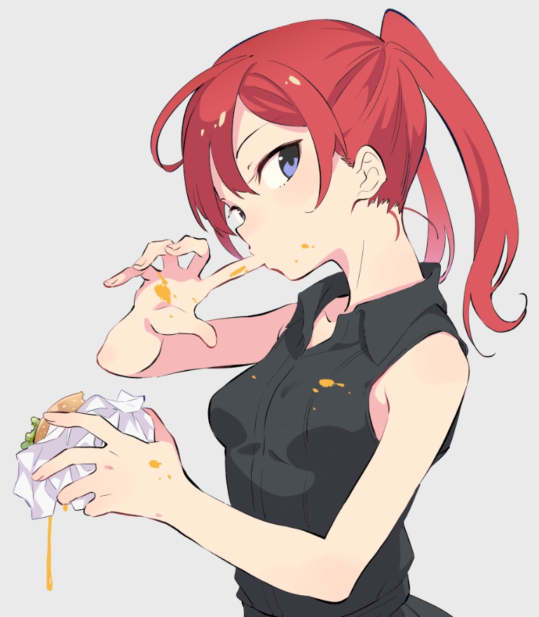 aki_poi bangs bare_arms bare_shoulders black_shirt blue_eyes breasts collared_shirt commentary_request eyebrows_visible_through_hair food food_on_clothes food_on_face food_on_finger grey_background hair_between_eyes hamburger head_tilt holding holding_food long_hair looking_at_viewer looking_to_the_side mustard original red_hair shirt simple_background sleeveless sleeveless_shirt small_breasts solo twintails