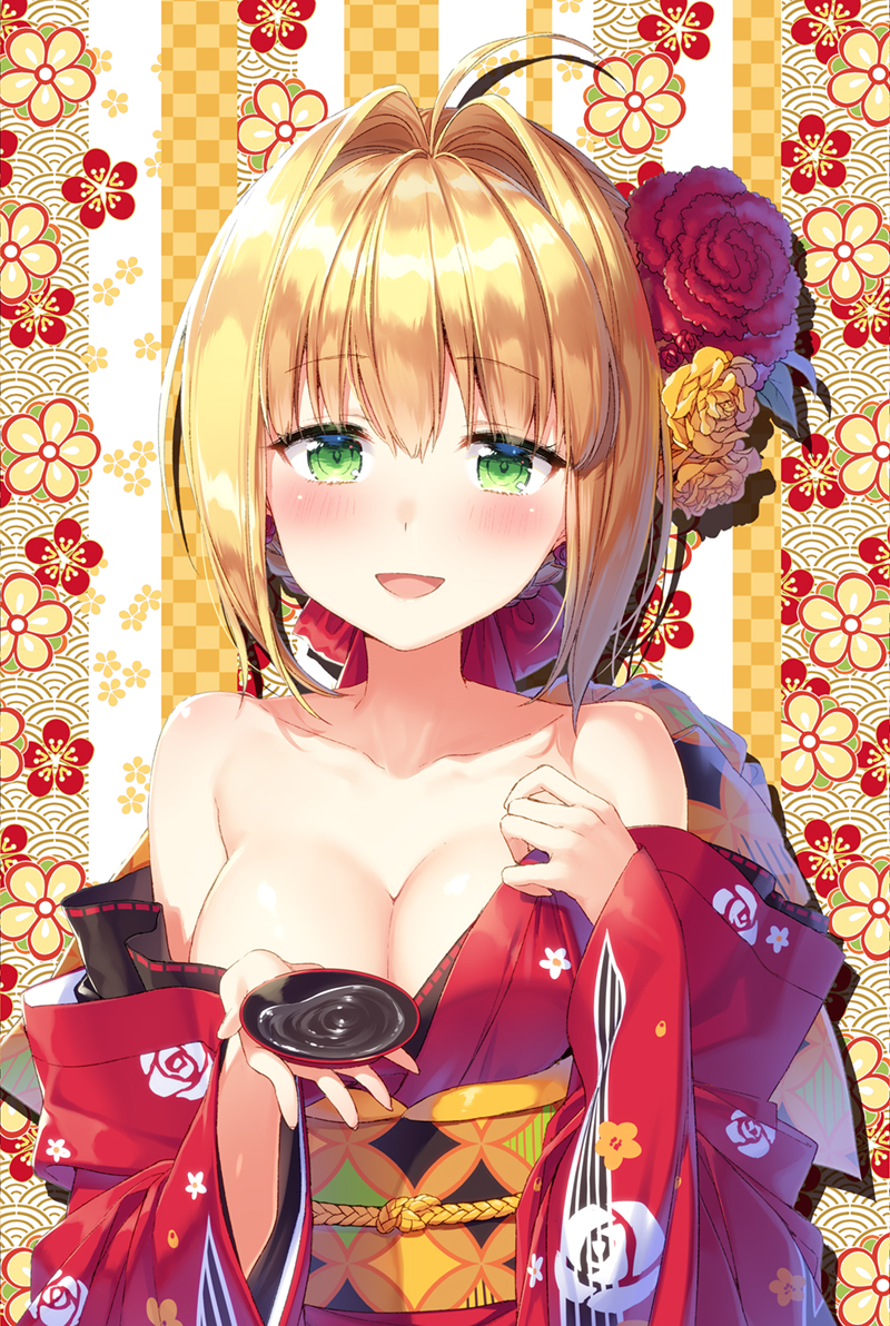 :d ahoge alcohol bangs bare_shoulders blonde_hair blush bow breasts checkered cleavage collarbone cup eyebrows_visible_through_hair fate/grand_order fate_(series) floral_print flower green_eyes hair_between_eyes hair_bow hair_flower hair_intakes hair_ornament hands_up head_tilt holding japanese_clothes kimono large_breasts long_sleeves looking_at_viewer masuishi_kinoto nero_claudius_(fate)_(all) off_shoulder open_mouth print_kimono red_bow red_flower red_kimono red_rose rose rose_print sakazuki sake sidelocks simple_background smile solo wide_sleeves yellow_flower yellow_rose