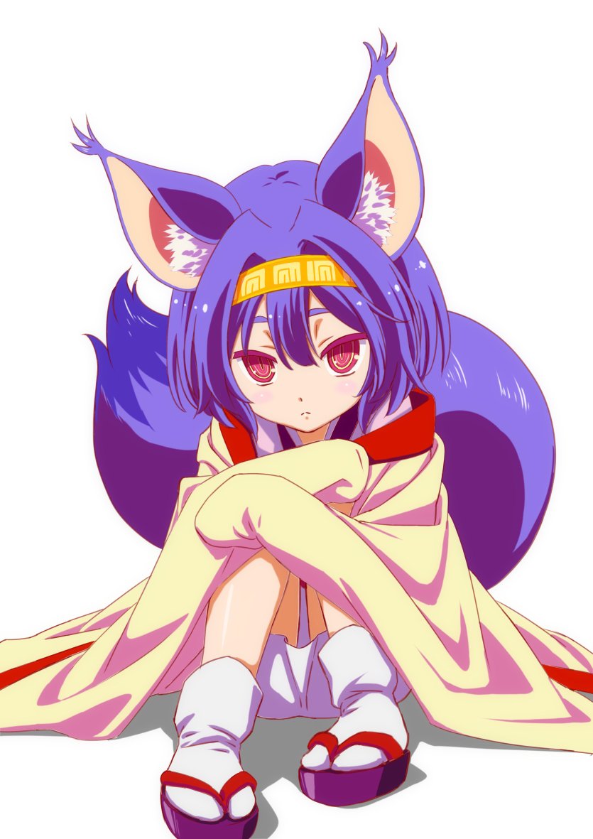 animal_ear_fluff animal_ears bangs blue_hair blush closed_mouth eyebrows hair_between_eyes hairband hatsuse_izuna headband holding_legs japanese_clothes kimono lavender_hair looking_at_viewer no_game_no_life ooya_kouji red_eyes sandals simple_background sitting solo tail tail_raised white_background