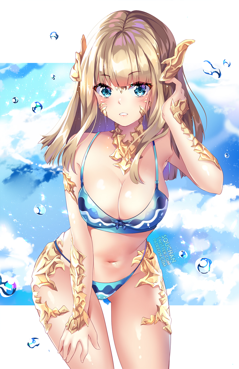 arm_up artist_name ass_visible_through_thighs au_ra bangs bare_arms bare_shoulders bikini blue_bikini blue_eyes blue_sky blunt_bangs blush breasts cleavage cloud cloudy_sky commentary day eyebrows_visible_through_hair final_fantasy final_fantasy_xiv front-tie_bikini front-tie_top hand_on_leg highres large_breasts leaning_forward light_brown_hair long_hair looking_at_viewer navel parted_lips scales sky solo squchan swimsuit water_drop watermark web_address