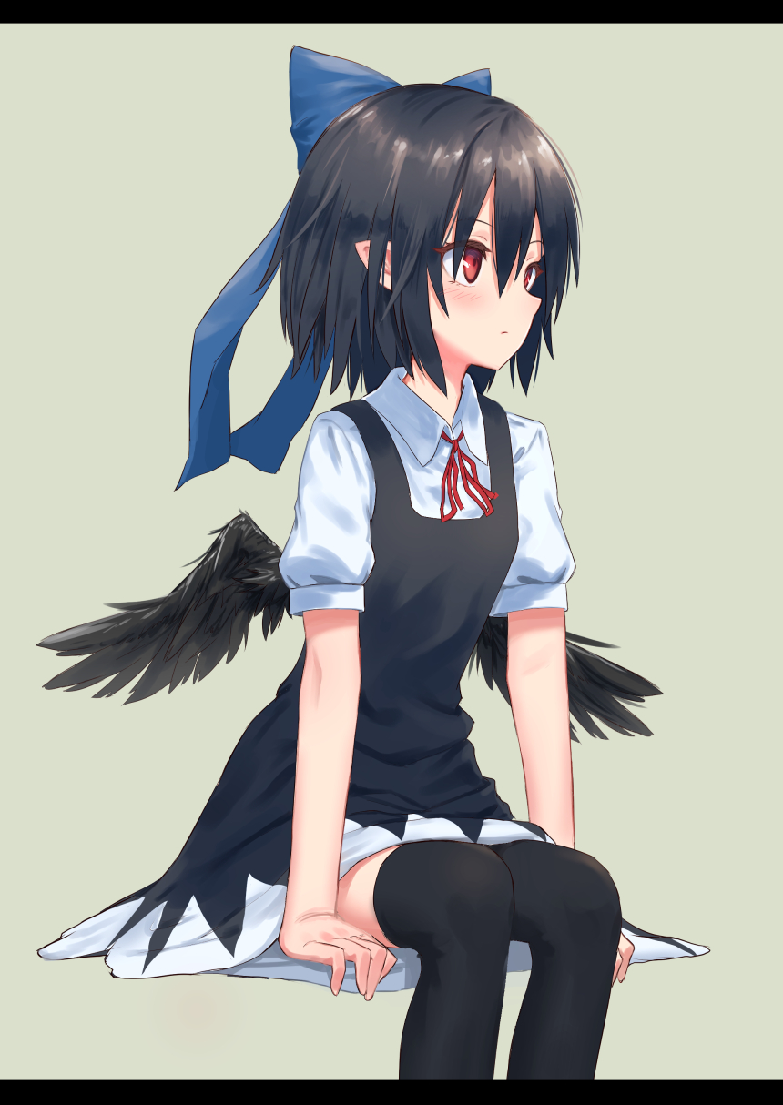 arm_support bangs black_dress black_hair black_legwear black_wings blue_bow blush bow cirno cirno_(cosplay) commentary cosplay dress eyebrows_visible_through_hair feathered_wings feet_out_of_frame grey_background hair_between_eyes hair_bow highres letterboxed neck_ribbon pinafore_dress pointy_ears puffy_short_sleeves puffy_sleeves red_eyes red_neckwear red_ribbon ribbon roke_(taikodon) shameimaru_aya shirt short_hair short_sleeves simple_background sitting solo thighhighs touhou white_shirt wing_collar wings zettai_ryouiki