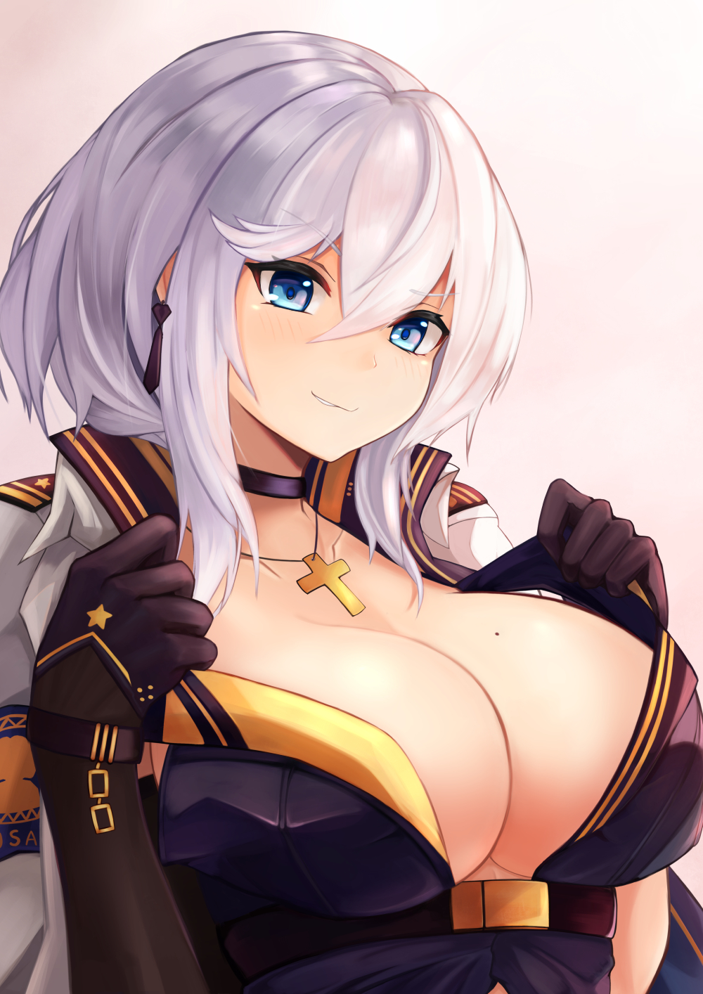 azur_lane bangs black_gloves blue_eyes blush breasts choker cleavage clothes_tug collarbone commentary cross cross_necklace earrings eyebrows_visible_through_hair gloves hair_between_eyes highres jacket jewelry large_breasts looking_at_viewer mole mole_on_breast necklace ryara_vivi short_hair silver_hair smirk solo upper_body washington_(azur_lane)