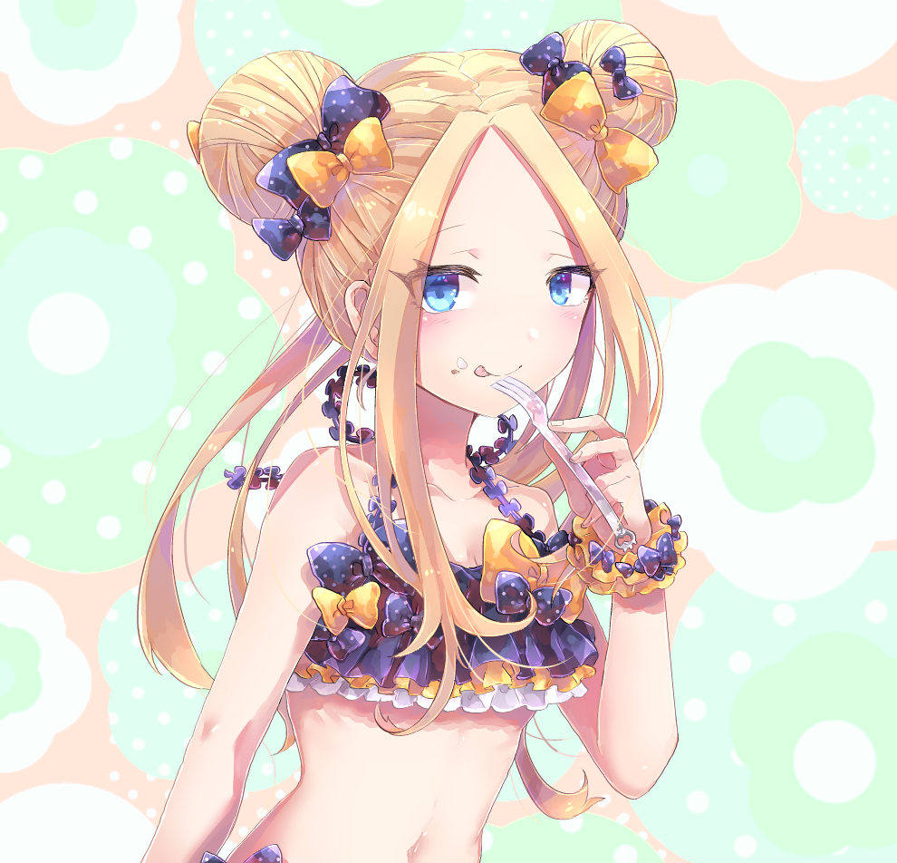 abigail_williams_(fate/grand_order) alternate_hairstyle bangs bare_shoulders bikini black_bikini black_bow black_hat blonde_hair blue_eyes blush bow breasts closed_mouth collarbone commentary_request double_bun emerald_float fate/grand_order fate_(series) forehead fork frilled_bikini frills fuji_den_fujiko hair_bow hat licking_lips long_hair looking_at_viewer navel orange_bow parted_bangs polka_dot polka_dot_bow scrunchie small_breasts solo swimsuit tongue tongue_out wrist_scrunchie