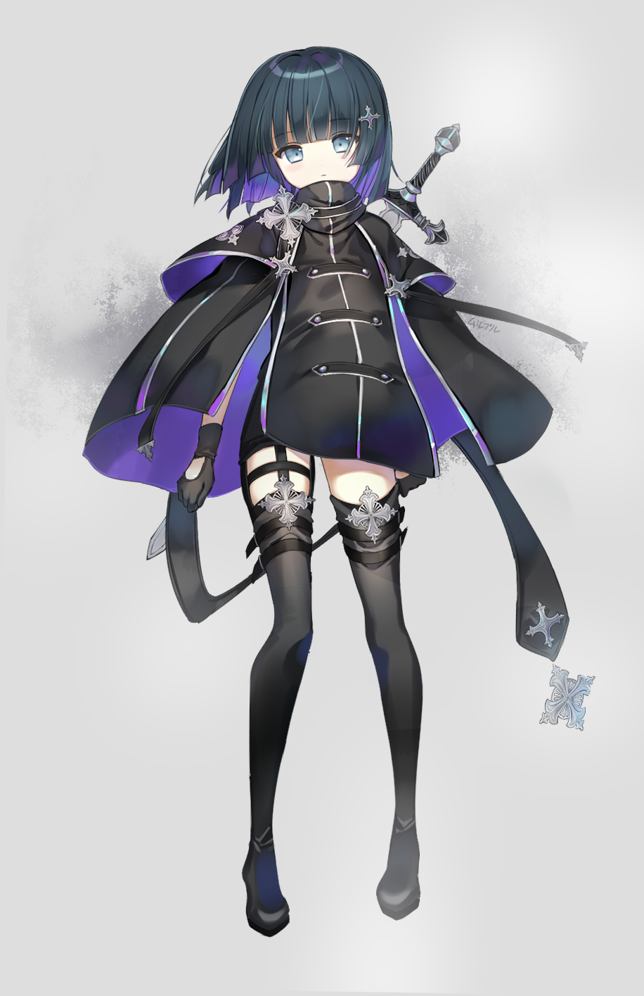 black_dress black_footwear black_gloves black_hair blue_eyes closed_mouth dress full_body gloves grey_background grey_legwear hair_ornament head_tilt highres looking_at_viewer mullpull multicolored_hair original purple_hair shoes solo standing sword thighhighs two-tone_hair weapon weapon_on_back