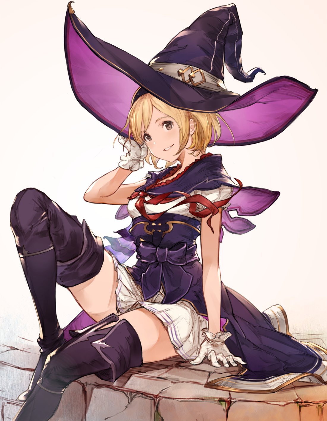 arm_support black_footwear black_hairband black_hat blonde_hair boots brown_eyes djeeta_(granblue_fantasy) gloves granblue_fantasy grin hairband hat highres miniskirt pleated_skirt purple_capelet short_hair simple_background sitting skirt smile solo thigh_boots thighhighs white_background white_gloves white_skirt witch_hat yashigaras