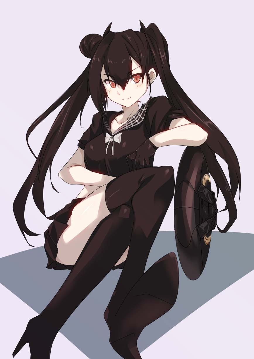 1girl asymmetrical_hair black_footwear black_gloves black_hair black_legwear black_serafuku black_shirt black_skirt blush collarbone commentary_request eyebrows_visible_through_hair girls_frontline gloves grey_background hair_between_eyes hair_bun hair_ornament high_heels highres light_smile long_hair looking_at_viewer midriff ouroboros_(girls_frontline) pale_skin red_eyes sangue_llia sangvis_ferri school_uniform serafuku shirt sitting skirt solo thighhighs twintails very_long_hair