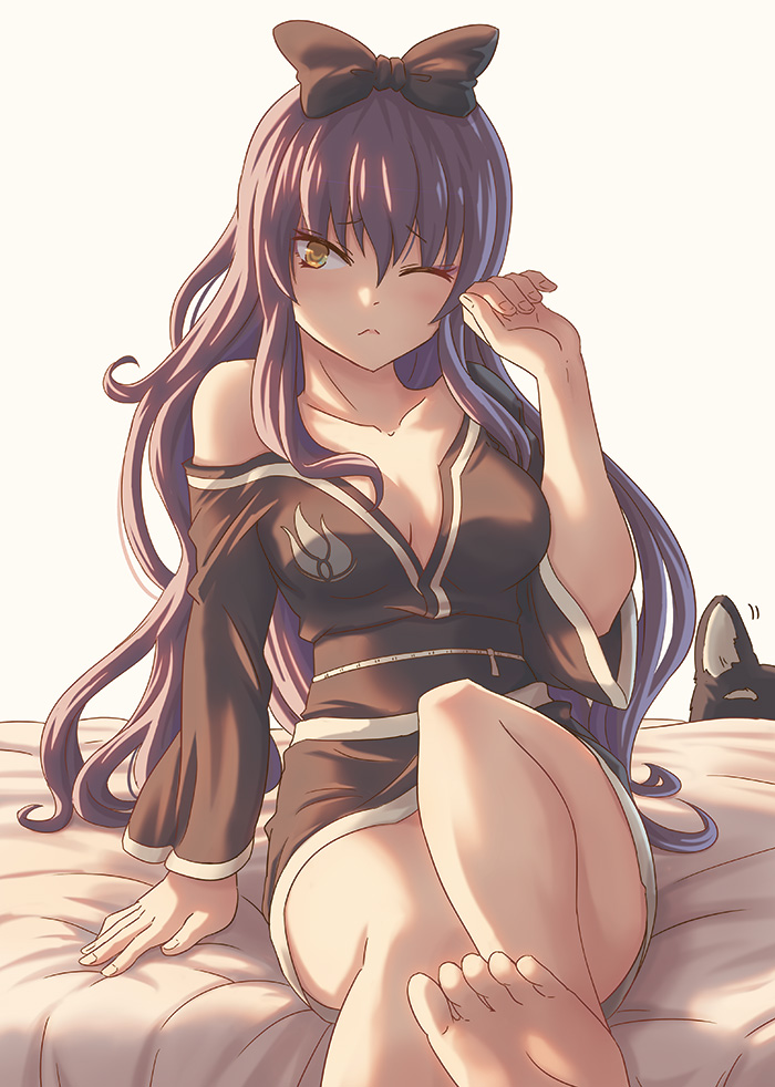 1girl bare_legs barefoot black_bow black_kimono blake_belladonna bow breasts brown_hair cleavage collarbone frown hair_between_eyes hair_bow japanese_clothes kimono long_hair looking_at_viewer medium_breasts moai_(moai_world) one_eye_closed rwby short_kimono solo very_long_hair white_background yellow_eyes