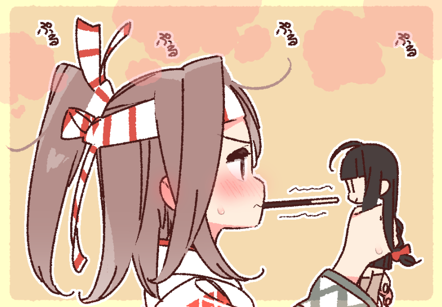 2girls ahoge black_hair blush brown_eyes food from_side hachimaki hair_between_eyes headband high_ponytail japanese_clothes kantai_collection light_brown_hair long_hair low-tied_long_hair minigirl mouth_hold multiple_girls pocky short_hair shouhou_(kantai_collection) very_long_hair yoru_nai zuihou_(kantai_collection)