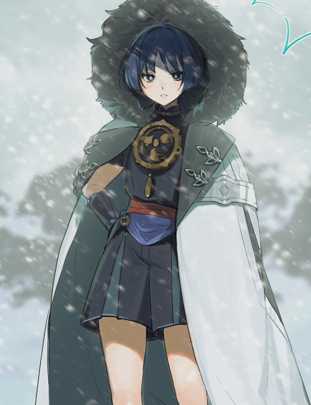 1boy armor blue_hair blurry blurry_background coat coat_on_shoulders fur-trimmed_coat fur_trim genshin_impact hand_on_own_hip highres hood hood_up hooded_coat japanese_armor japanese_clothes kote kurokote looking_at_viewer male_focus outdoors parted_lips scaramouche_(genshin_impact) snow snowing solo standing zxrrops9s23d7na