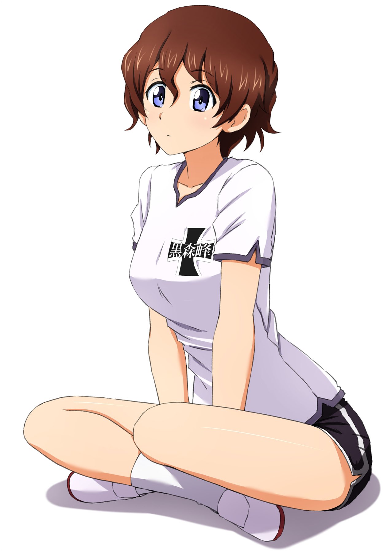 1girl akaboshi_koume black_shorts blue_eyes brown_hair closed_mouth dolphin_shorts emblem girls_und_panzer gym_uniform highres kuromorimine_(emblem) light_frown looking_at_viewer omachi_(slabco) print_shirt shadow shirt shoes short_hair short_sleeves shorts simple_background sitting socks solo t-shirt uwabaki v_arms wavy_hair white_background white_footwear white_shirt white_socks