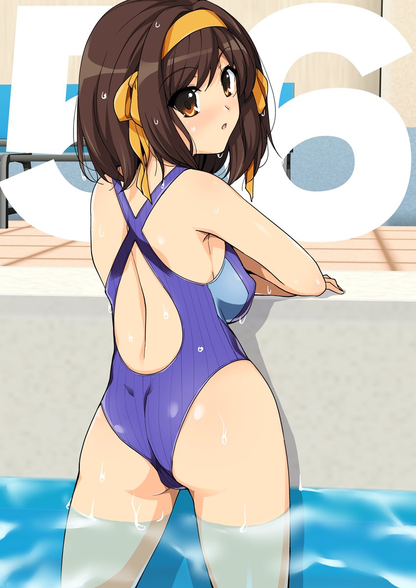 1girl :o arm_rest ass bangs blush breasts brown_eyes brown_hair commentary competition_swimsuit countdown covered_nipples eyebrows_visible_through_hair feet_out_of_frame from_behind hairband haruhisky highres medium_breasts number one-piece_swimsuit pool ribbon short_hair sideboob solo suzumiya_haruhi suzumiya_haruhi_no_yuuutsu swimsuit thighs tiles wet yellow_hairband yellow_ribbon