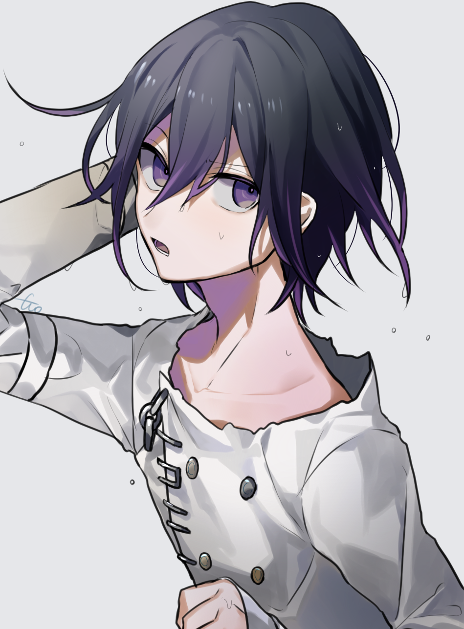 1boy bangs black_hair collarbone commentary_request danganronpa double-breasted grey_background hair_between_eyes hand_up highres huyuharu0214 long_sleeves looking_at_viewer looking_to_the_side male_focus multicolored_hair new_danganronpa_v3 no_nose open_mouth ouma_kokichi purple_eyes purple_hair shirt simple_background sleeves_past_wrists solo straitjacket sweat torn_jacket two-tone_hair upper_body wet wet_hair