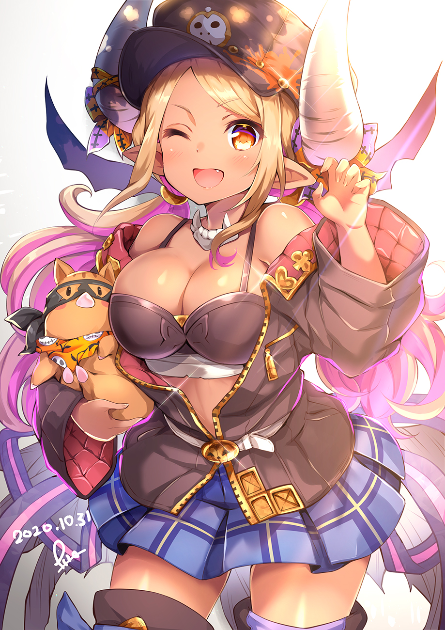 1girl blonde_hair breasts brown_eyes claw_pose cleavage cosplay dark_skin domino_mask draph fang granblue_fantasy hallessena hallessena_(cosplay) halloween hat highres horns kuvira_(granblue_fantasy) large_breasts long_hair mask one_eye_closed piglet pilokey plaid plaid_skirt pointy_ears skirt thighhighs