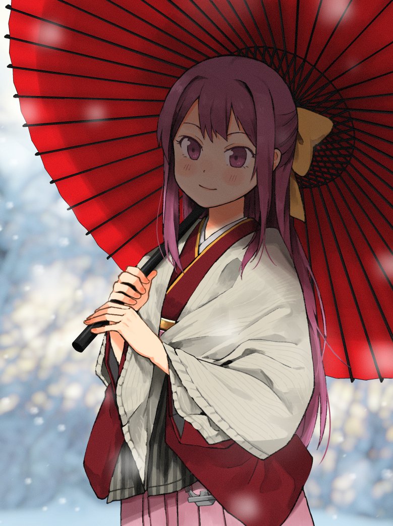 1girl annin_musou bow commentary_request hair_bow hakama japanese_clothes kamikaze_(kantai_collection) kantai_collection kimono long_hair meiji_schoolgirl_uniform oil-paper_umbrella pink_hakama purple_eyes purple_hair red_kimono red_umbrella snow solo umbrella white_shawl yellow_bow