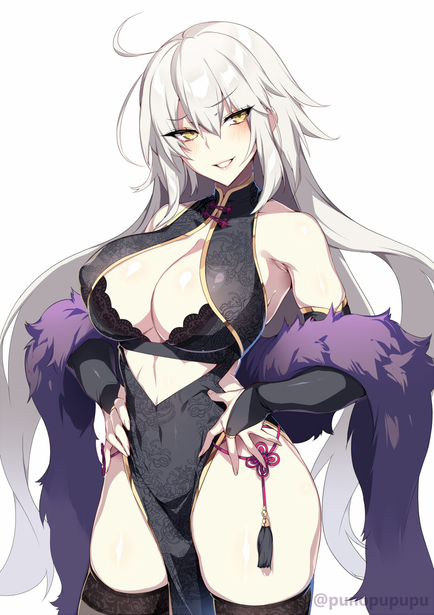 1girl ahoge bangs bare_shoulders black_bra black_dress black_legwear blush bra breasts bridal_gauntlets cleavage detached_sleeves dress feather_boa grin hair_between_eyes hands_on_hips highres jeanne_d'arc_(alter)_(fate) jeanne_d'arc_(fate)_(all) large_breasts long_hair looking_at_viewer pelvic_curtain silver_hair simple_background smile tassel thighhighs thighs tsurime underwear very_long_hair white_background yellow_eyes zeroshiki_kouichi