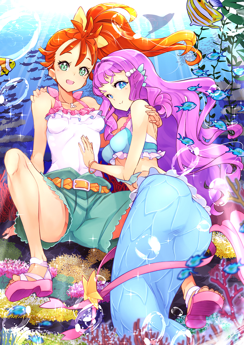 2girls blue_eyes bracelet breasts commentary_request coral coral_reef fish green_eyes green_shorts hamuhamu jewelry laura_(precure) long_hair looking_at_viewer medium_breasts mermaid midriff monster_girl multiple_girls natsuumi_manatsu open_mouth orange_hair pink_footwear pink_hair precure sandals shorts side_ponytail sitting smile thick_eyebrows tropical-rouge!_precure underwater