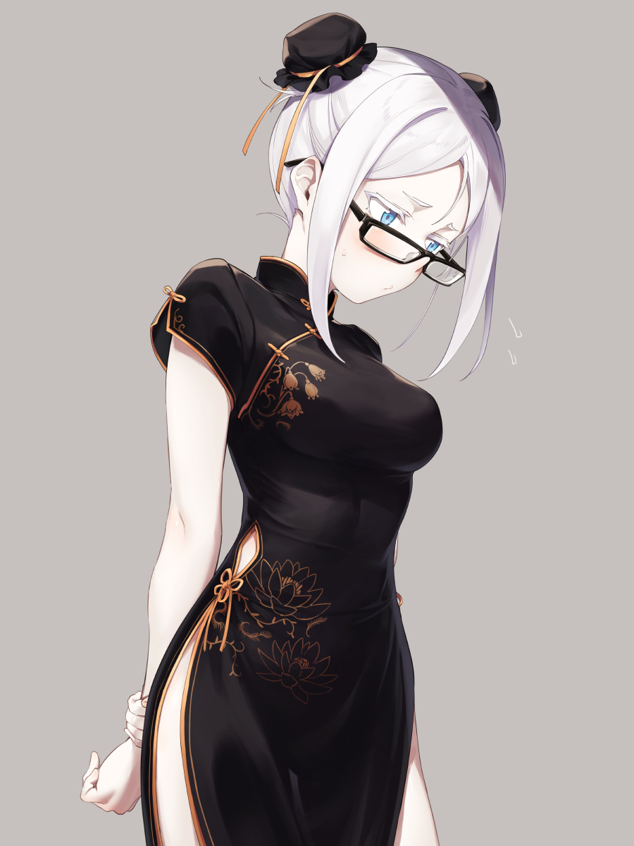 1girl asutora asutora-chan bare_arms black-framed_eyewear black_dress blue_eyes blush breasts china_dress chinese_clothes closed_mouth commentary_request double_bun dress glasses grey_background hair_bun highres medium_breasts original short_hair short_sleeves simple_background solo thighs white_hair