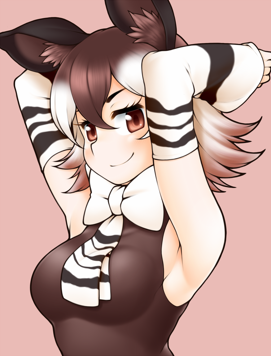 &gt;:) 1girl armpit_focus armpits arms_behind_head arms_up bow bowtie breasts brown_eyes brown_hair brown_shirt closed_mouth commentary_request detached_sleeves eyelashes hair_between_eyes kemono_friends looking_at_viewer medium_breasts medium_hair morino_(morino03) multicolored_hair necktie ocelot_print okapi_(kemono_friends) okapi_ears pink_background presenting_armpit print_sleeves shirt simple_background sleeveless sleeveless_shirt smile smug solo upper_body v-shaped_eyebrows white_hair