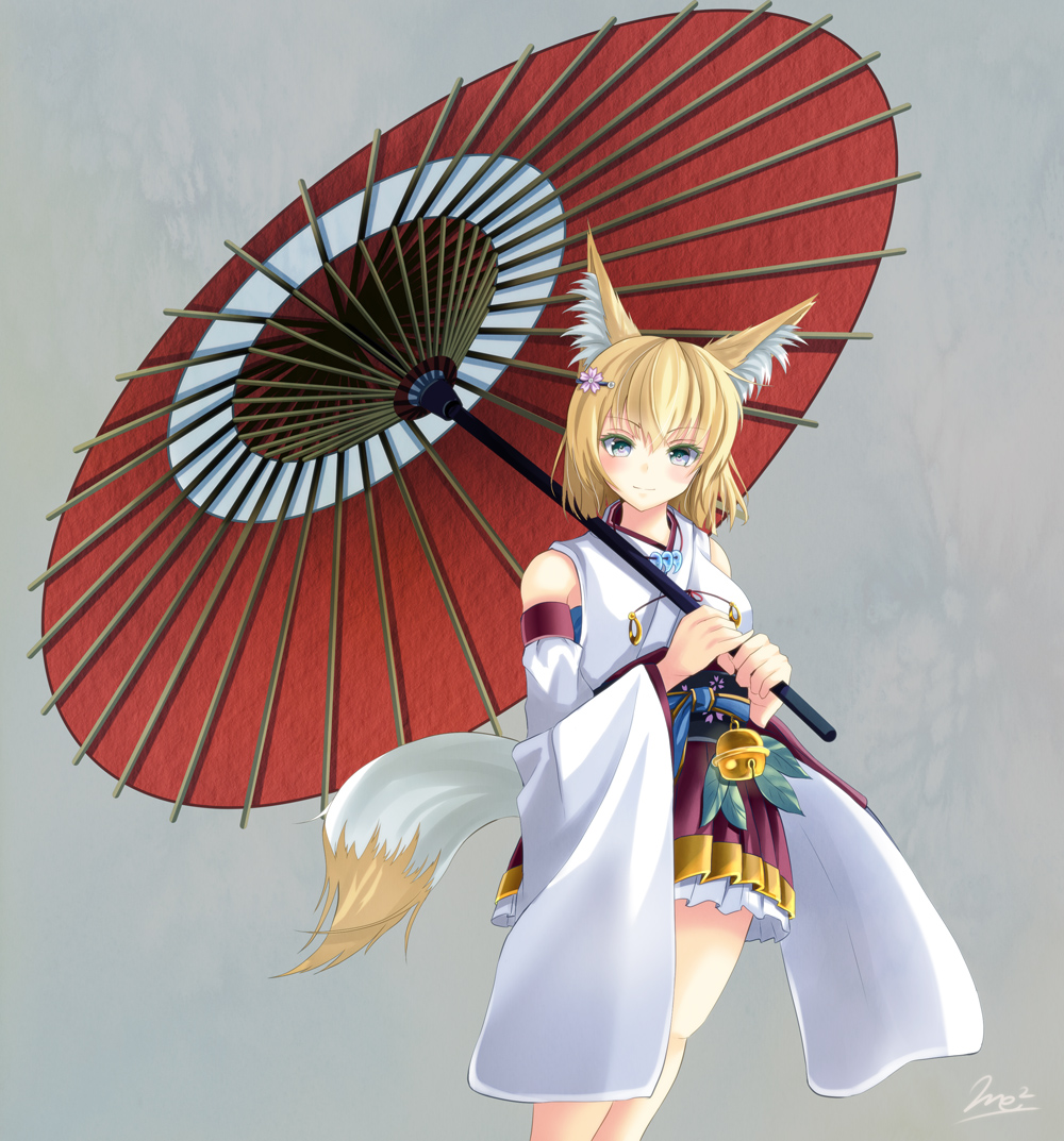 1girl animal_ears bangs bell blonde_hair commentary_request detached_sleeves eyebrows_visible_through_hair fox_ears fox_girl fox_tail full_body grey_eyes hair_between_eyes hair_ornament hairclip holding holding_umbrella japanese_clothes looking_at_viewer obi oil-paper_umbrella original pleated_skirt sash short_hair sidelocks skirt smile solo standing tail umbrella wide_sleeves yumibakama_meme