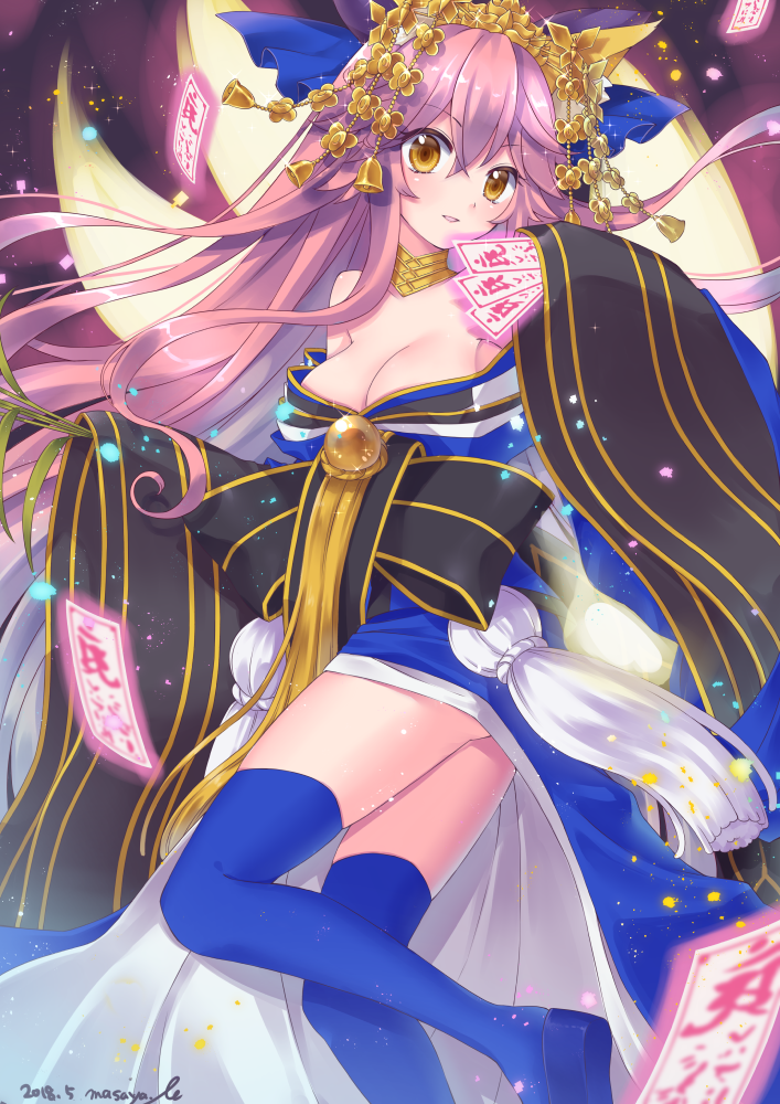1girl animal_ear_fluff animal_ears bell blue_bow blue_kimono blue_legwear blue_ribbon blush bow breasts cleavage collarbone crown eyebrows_visible_through_hair fate/grand_order fate_(series) fox_ears fox_girl fox_tail hair_ribbon japanese_clothes kimono large_breasts long_hair multiple_tails mystmu open_mouth pink_hair pixiv_fate/grand_order_contest_2 ribbon solo tail tamamo_(fate) tamamo_no_mae_(fate/extra) very_long_hair yellow_eyes