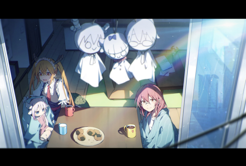 3girls blonde_hair blurry blurry_foreground coffee_mug commentary cup depth_of_field dragon_horns dragon_tail highres horns indoors kanna_kamui kobayashi-san_chi_no_maidragon kobayashi_(maidragon) letterboxed light_particles light_purple_hair looking_up mug multiple_girls on_floor oyo_hitsuji rainbow red_hair senbei sitting sunlight symbol-only_commentary tail teruterubouzu tohru_(maidragon) wooden_floor