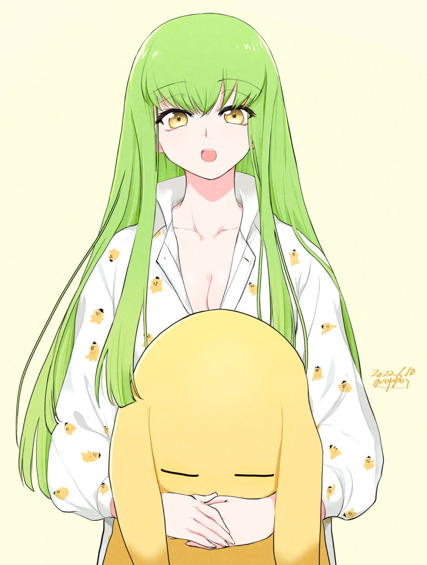 1girl bangs breasts c.c. cheese-kun cleavage code_geass eyebrows_visible_through_hair green_hair highres long_hair looking_at_viewer noppo open_mouth pajamas simple_background solo stuffed_toy teeth yellow_background yellow_eyes