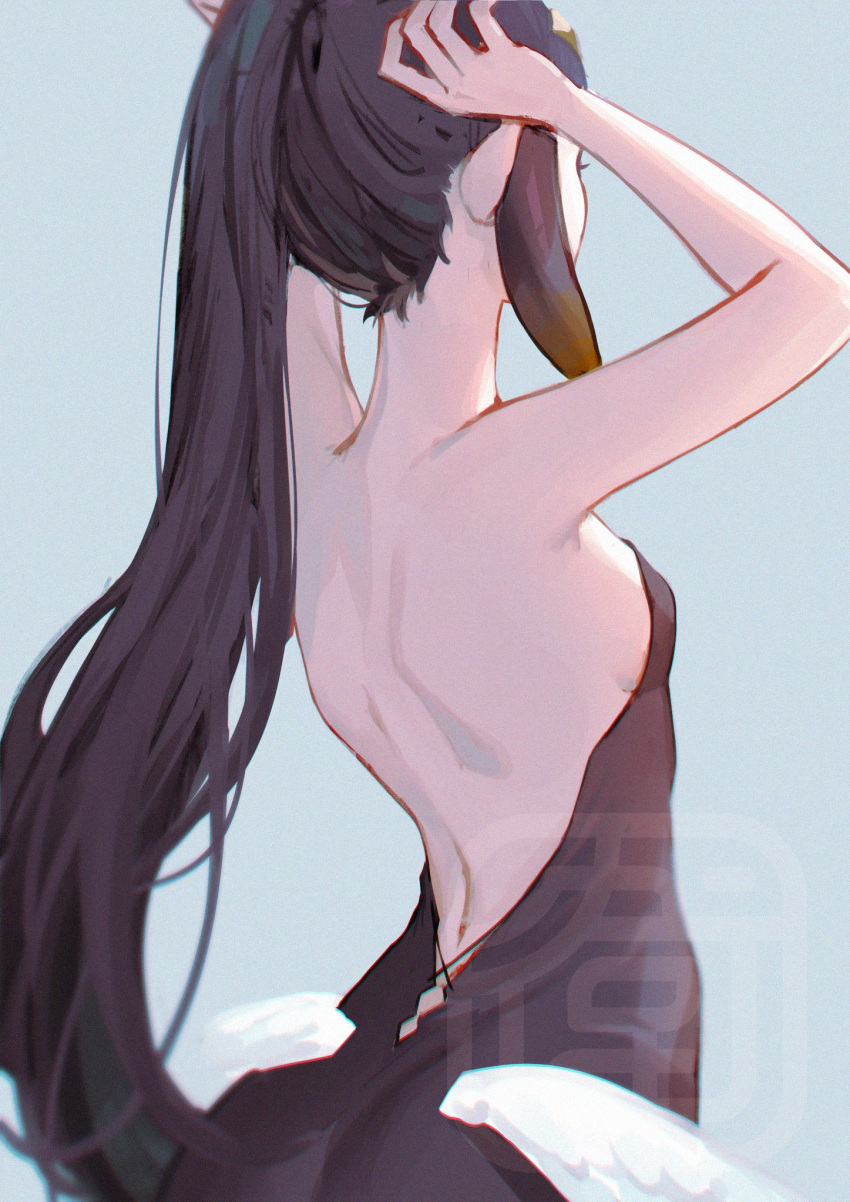 1girl arms_behind_head ass back_focus backless_dress backless_outfit blue_background dress from_side hair_behind_ear highres hololive hololive_english juwei long_hair ninomae_ina'nis open_hands pointy_ears ponytail solo tentacle_hair very_long_hair virtual_youtuber