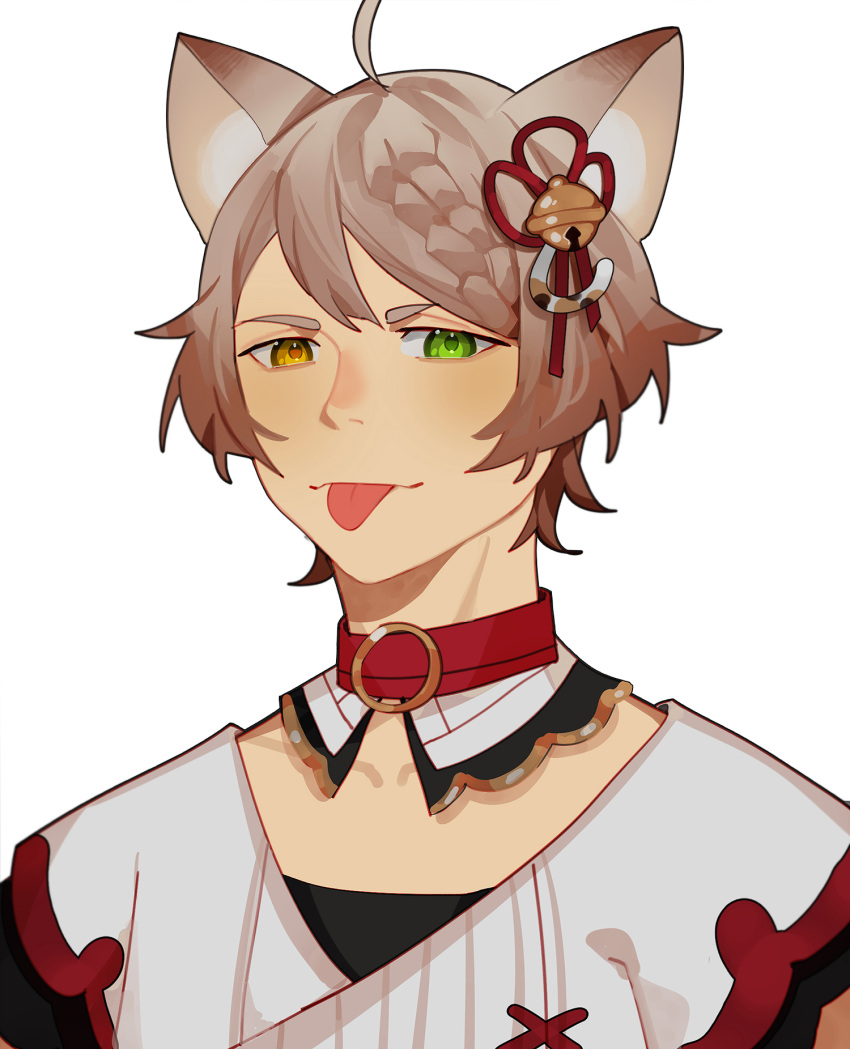 1boy ahoge animal_ears bell braid braided_bangs cat_boy cat_ears choker genderswap genderswap_(ftm) green_eyes hair_bell hair_ornament heterochromia highres light_brown_hair nekomata prism_project spiked_choker spikes suzune_nia tongue tongue_out virtual_youtuber xrez yellow_eyes