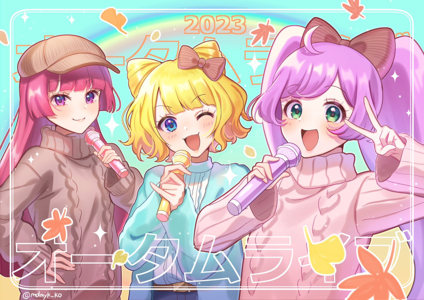 3girls :3 :d ;d ahoge autumn_leaves blonde_hair blue_background blue_cardigan blue_eyes blunt_bangs blush bow brown_bow brown_sweater cardigan commentary_request cone_hair_bun double_bun green_eyes hair_bow hair_bun hand_on_own_hip hand_up hands_up highres hojo_sophy holding holding_microphone long_hair long_sleeves looking_at_viewer manaka_laala mendamen microphone minami_mirei multiple_girls one_eye_closed open_mouth pink_sweater pretty_series pripara purple_hair rainbow ribbed_sweater short_hair smile sweater translation_request twintails upper_body v very_long_hair white_sweater