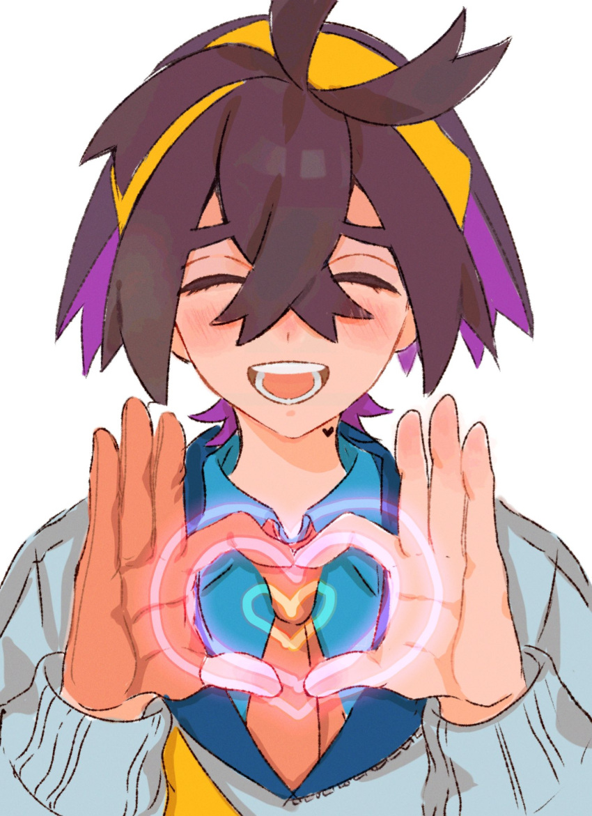 1boy :d blush closed_eyes collared_shirt colored_inner_hair commentary_request crossed_bangs facing_viewer gloves hairband hands_up heart heart_hands highres jacket kieran_(pokemon) male_focus mofumofuyarou mole mole_on_neck multicolored_hair necktie open_mouth partially_fingerless_gloves pokemon pokemon_sv shirt single_glove smile solo teeth upper_body white_background yellow_hairband