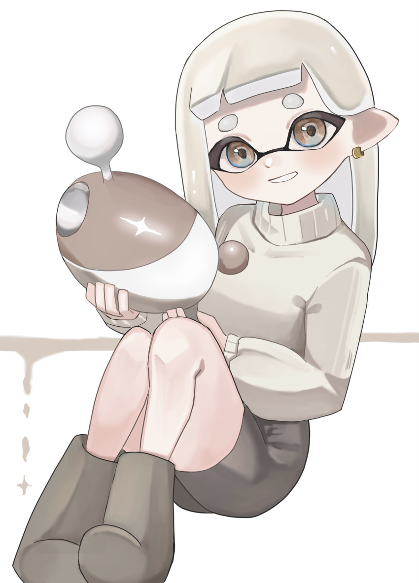 1girl boots brown_eyes commentary_request earrings full_body grey_footwear grey_hair gun highres holding holding_gun holding_weapon hoop_earrings inkling inkling_girl inkling_player_character invisible_chair jewelry long_hair looking_at_viewer luna_blaster_(splatoon) negi_kobito pointy_ears simple_background sitting smile solo splatoon_(series) sweater teeth tentacle_hair thick_eyebrows weapon white_background white_sweater