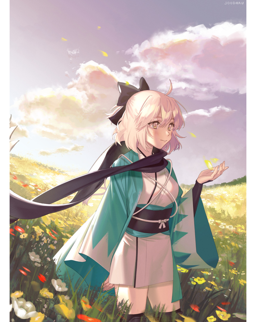 1girl absurdres ahoge bangs belt black_belt black_bow black_scarf blonde_hair bow breasts closed_mouth cloud cloudy_sky evening fate/grand_order fate_(series) field flower grass green_kimono hair_between_eyes hair_bow highres japanese_clothes joodaru kimono long_sleeves multicolored_clothes multicolored_kimono okita_souji_(fate) petals red_flower scarf short_hair sky small_breasts smile solo standing sunlight white_kimono yellow_eyes yellow_flower