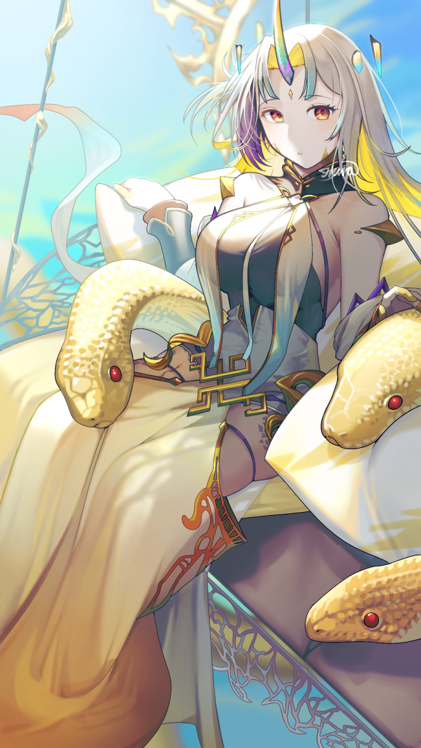 1girl bare_shoulders blonde_hair breasts closed_mouth commentary_request facial_mark fire_emblem fire_emblem_heroes grey_hair gullveig_(fire_emblem) gullveig_(seer_beyond_time)_(fire_emblem) highres horns ikura_(downdexp) large_breasts looking_at_viewer multicolored_hair official_alternate_costume orange_eyes purple_hair signature single_horn snake_hair solo