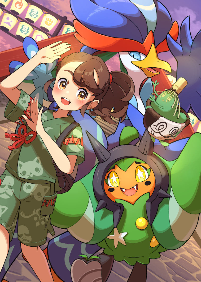 1girl :d absurdres backpack bag blush brown_eyes brown_hair cloud commentary_request eyelashes green_shirt green_shorts highres juliana_(pokemon) ogerpon open_mouth outdoors pokemon pokemon_(creature) pokemon_sv pon_yui ponytail quaquaval shirt short_sleeves shorts sinistcha sky smile standing teeth twilight upper_teeth_only