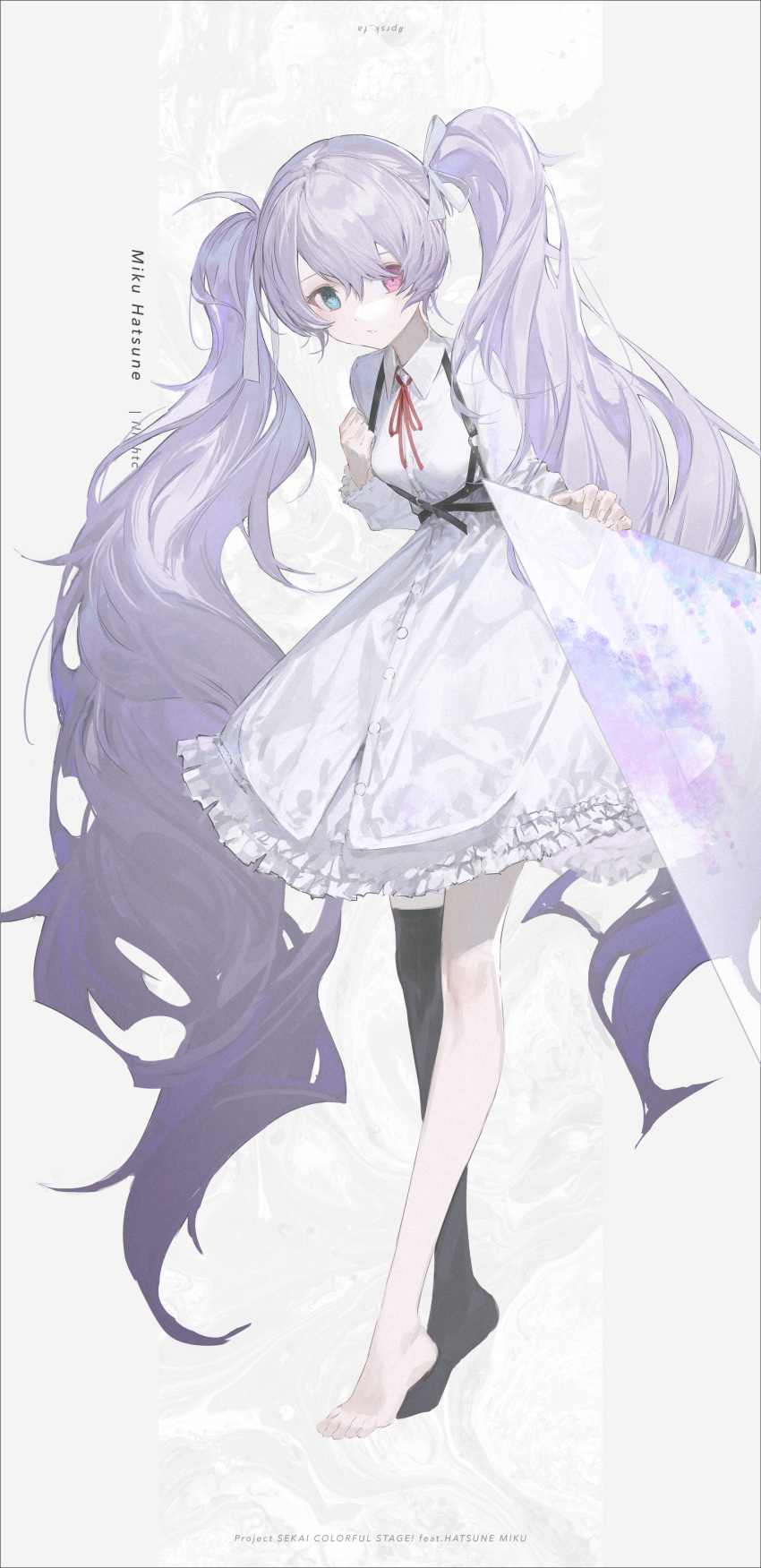 1girl 25-ji_night_code_de._(project_sekai) absurdres aqua_eyes bangs barefoot black_border black_thighhighs border breasts buckle buttons character_name copyright_name dot_nose dress film_grain frilled_dress frills grey_background grey_ribbon hair_between_eyes hair_ribbon hand_on_own_chest hatsune_miku heterochromia highres light_purple_hair long_hair looking_to_the_side medium_breasts neck_ribbon parted_lips pink_eyes plantar_flexion project_sekai red_ribbon reoen ribbon single_thighhigh solo standing strap thighhighs toes twintails very_long_hair vocaloid white_dress