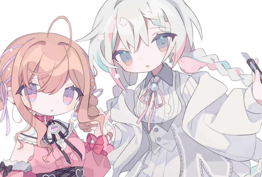 2girls :o ahoge aizawa_momo bangs black_ribbon boxcutter braid brooch buckle buttons collar daizu_(melon-lemon) detached_sleeves dress frills hair_ribbon hand_up hasumi_sahiro heart high-waist_skirt highres holding holding_hands holding_knife indie_virtual_youtuber jacket jewelry knife long_hair long_sleeves looking_at_viewer medium_hair multicolored_hair multiple_girls neck_ribbon open_clothes open_jacket orange_hair parted_lips pink_ribbon pink_shirt pink_sleeves purple_eyes purple_ribbon red_collar ribbon sailor_collar shirt sidelocks simple_background skirt sleeveless sleeveless_shirt streaked_hair twin_braids upper_body voice-ore white_background white_dress white_hair white_jacket white_sailor_collar