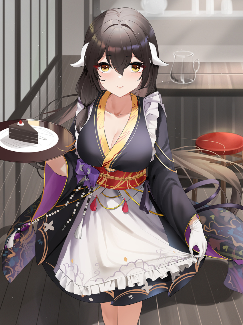 1girl apron azur_lane black_kimono bow breasts brown_hair cake cake_slice chocolate_cake cleavage closed_mouth colored_eyelashes cowboy_shot food frilled_apron frills gloves hair_bow hair_intakes hand_up highres holding holding_plate horns indoors japanese_clothes jug kimono large_breasts long_hair long_sleeves looking_at_viewer mikasa_(a_romantic_respite)_(azur_lane) mikasa_(azur_lane) obi obijime official_alternate_costume plate qing_wu red_sash sash skirt_hold smile solo standing stool wa_maid white_apron white_gloves wide_sleeves yellow_eyes