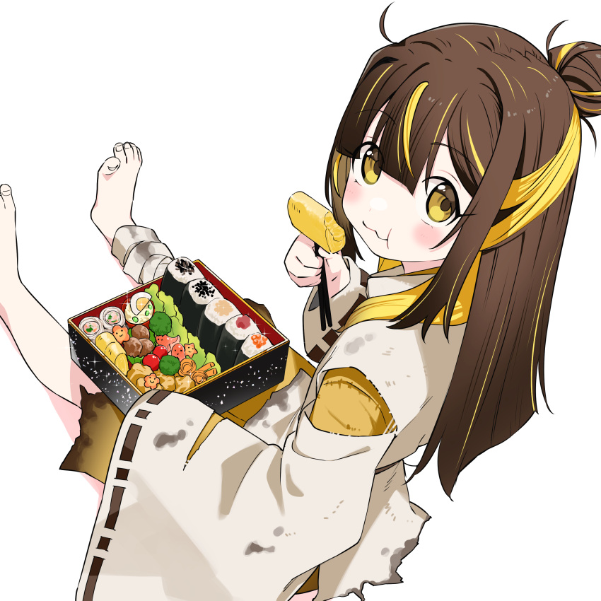 1boy :t absurdres bandaged_leg bandages bangs barefoot bento blonde_hair blush blush_stickers brown_hair chewing child chopsticks closed_mouth commentary_request copyright_name dirty dirty_clothes eating fate/grand_order fate_(series) food hair_tie highres holding holding_chopsticks japanese_clothes kariginu kimono long_hair long_sleeves looking_at_viewer looking_back male_child male_focus multicolored_hair shusha_(fate) sidelocks simple_background sitting solo torn_clothes traditional_clothes tsurusaki_yuu two-tone_hair white_background wide_sleeves yellow_eyes yellow_kimono