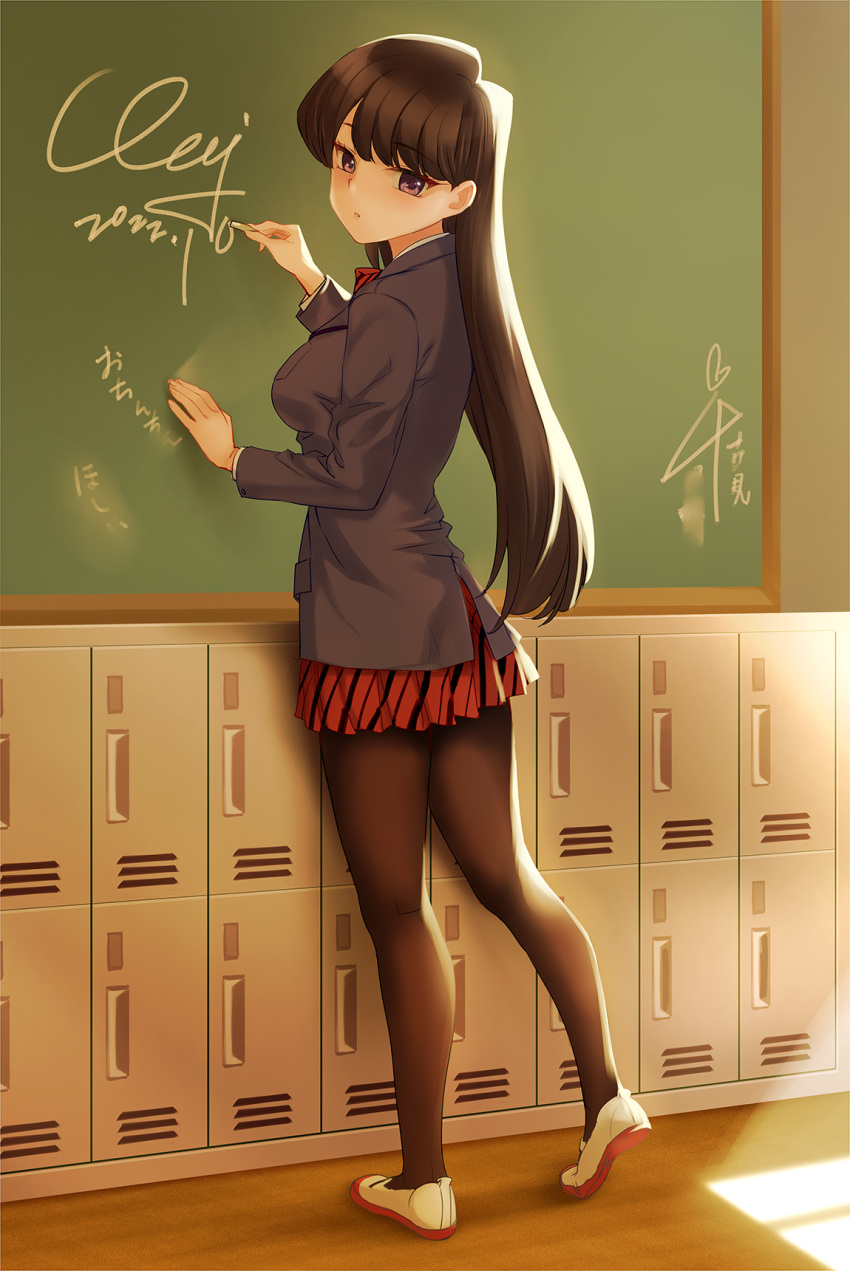 1girl bangs black_hair black_pantyhose blazer blue_jacket bow bowtie chalk chalkboard classroom collared_shirt commentary_request diagonal-striped_skirt full_body highres holding holding_chalk indoors jacket komi-san_wa_komyushou_desu komi_shouko locker long_hair long_sleeves looking_at_viewer looking_back men'youjan pantyhose pleated_skirt purple_eyes red_bow red_bowtie red_skirt school_uniform shirt shoes skirt solo striped striped_bow translation_request uwabaki white_footwear white_shirt