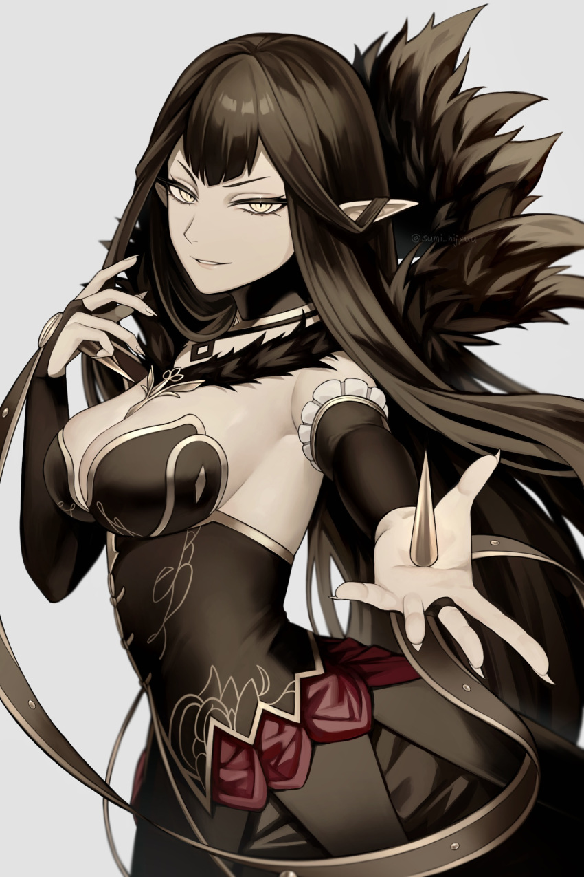 1girl absurdres black_dress black_hair breasts bridal_gauntlets cleavage commentary_request detached_sleeves dress fate/apocrypha fate/grand_order fate_(series) fingernails fur_trim grey_background grin highres long_hair looking_at_another pointy_ears semiramis_(fate) simple_background slit_pupils smile solo spikes strapless strapless_dress sumi_(gfgf_045) twitter_username very_long_hair yellow_eyes