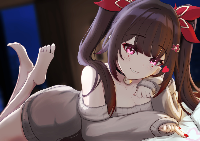 1girl bare_shoulders barefoot bell black_choker black_hair choker commentary facial_mark grey_sweater grin highres honkai:_star_rail honkai_(series) jingle_bell long_hair long_sleeves looking_at_viewer lying nail_polish neck_bell off-shoulder_sweater off_shoulder on_stomach pink_eyes raku_(raku-san) red_nails smile solo sparkle_(honkai:_star_rail) sweater twintails very_long_hair