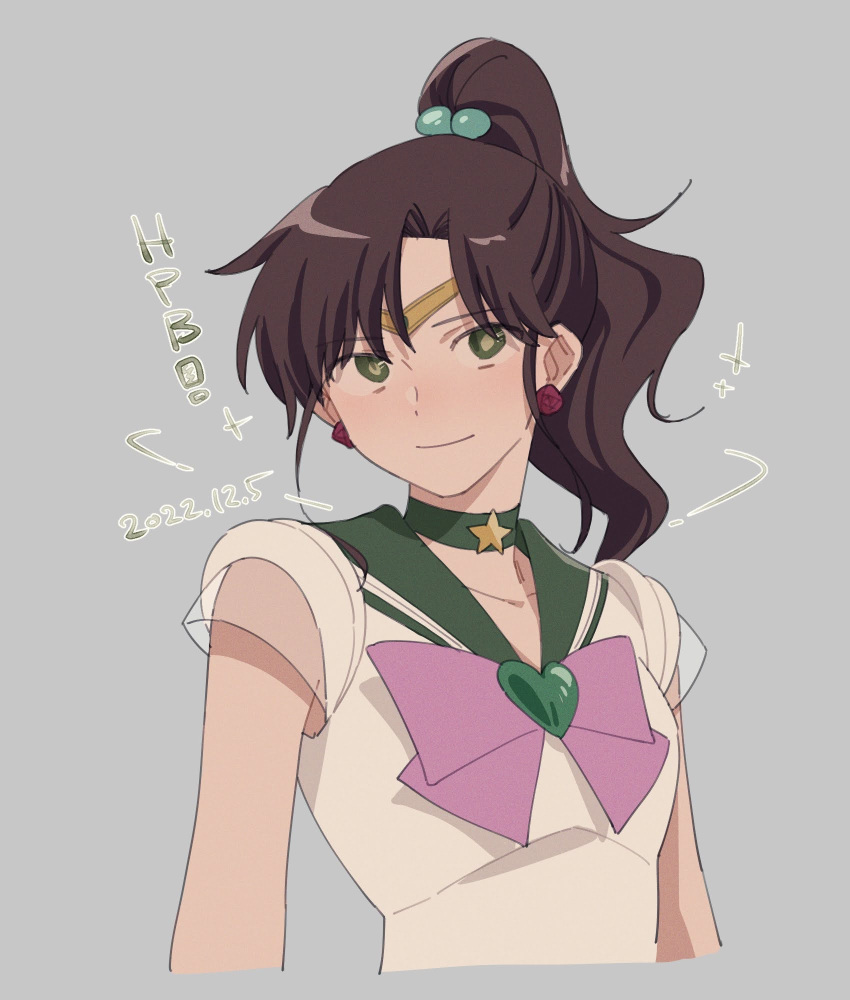 back_bow bangs bishoujo_senshi_sailor_moon bow bowtie brown_hair choker circlet earrings flower_earrings gem green_choker green_eyes green_gemstone green_sailor_collar hair_bobbles hair_ornament highres jewelry kino_makoto medium_hair mty_o0o parted_bangs pink_bow pink_bowtie ponytail sailor_collar sailor_jupiter shirt short_sleeves sidelocks star_(symbol) star_choker super_sailor_jupiter white_shirt