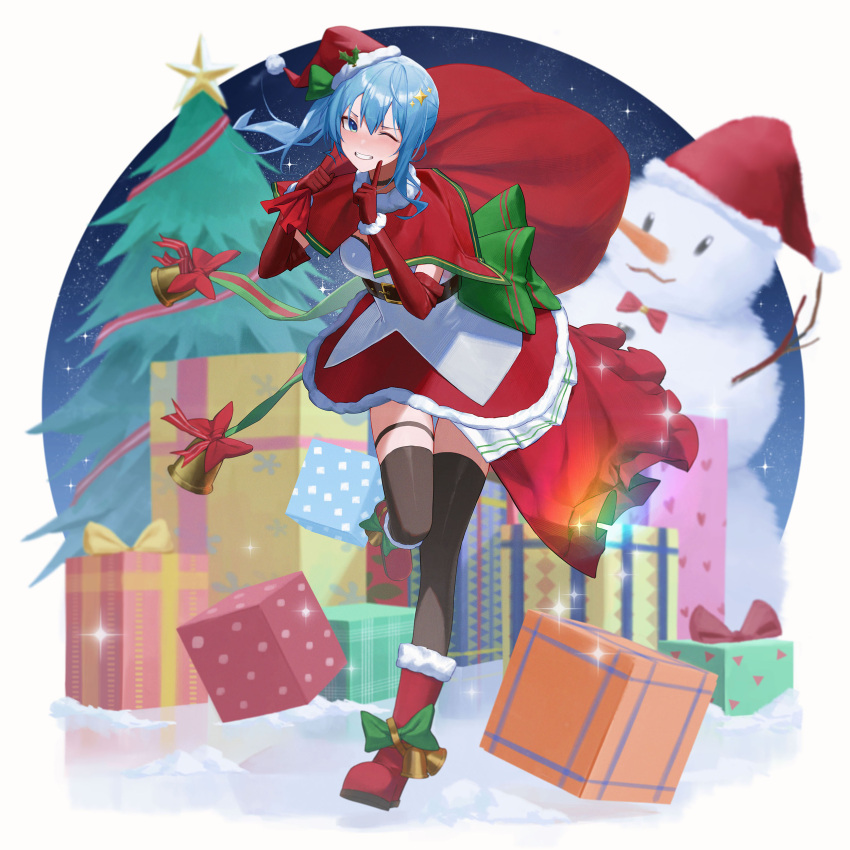 1girl absurdres bell belt black_belt black_choker black_thighhighs blue_eyes blue_hair boots bow box capelet choker christmas christmas_tree dress full_body fur_trim gift gift_box gloves grin hair_ornament hat highres holding holding_sack hololive hoshimachi_suisei index_finger_raised one_eye_closed pom_pom_(clothes) raeis sack santa_boots santa_costume santa_dress santa_gloves santa_hat smile snowman solo standing standing_on_one_leg teeth thighhighs virtual_youtuber zettai_ryouiki