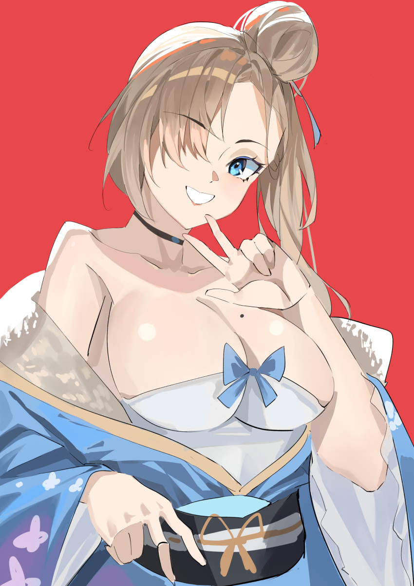 1girl absurdres asuna_(blue_archive) bare_shoulders black_sash blue_archive blue_eyes blue_kimono breasts brown_hair cleavage collarbone commentary_request grin hair_bun hair_over_one_eye hand_up highres japanese_clothes kimono large_breasts long_hair looking_at_viewer obi off_shoulder red_background sash simple_background smile solo soranoki upper_body