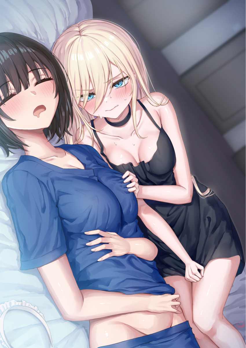 2girls black_hair blonde_hair breast_grab breasts closed_eyes drooling grabbing hand_on_another's_chest highres large_breasts looking_at_viewer lying medium_breasts multiple_girls on_back open_mouth original piripun sleeping yuri